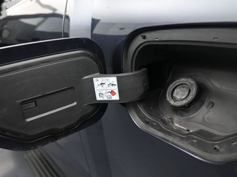 Certified 2022 Ford F150 Platinum w/ Equipment Group 701A High image 26