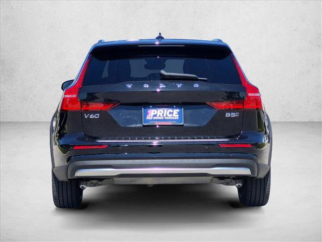 Used 2025 Volvo V60 B5 Cross Country Ultra w/ Protection Package Premier AWD/4WD image 7