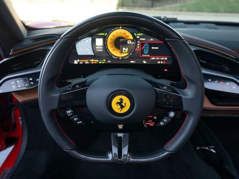 Used 2024 Ferrari SF90 Spider image 34