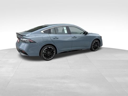 New 2026 Nissan Sentra SR w/ SR Premium Package FWD image 4