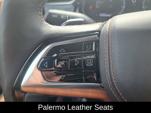 Certified 2025 Jeep Grand Cherokee L Summit AWD/4WD image 24