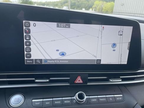 Used 2024 Hyundai Elantra Blue image 18