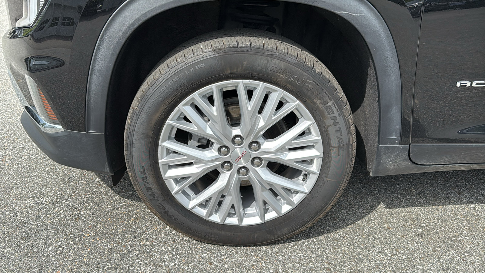 Certified 2026 GMC Acadia Elevation w/ Elevation Premium Package AWD/4WD image 11