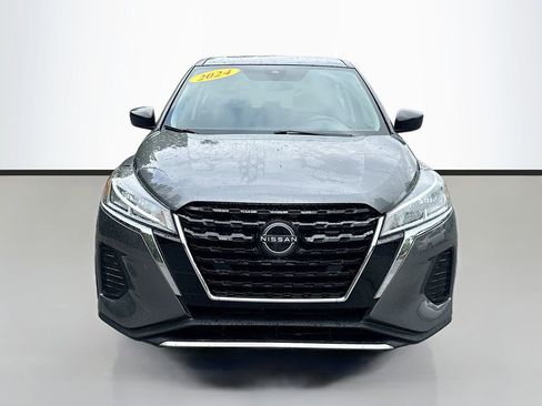Used 2024 Nissan Kicks S FWD image 2