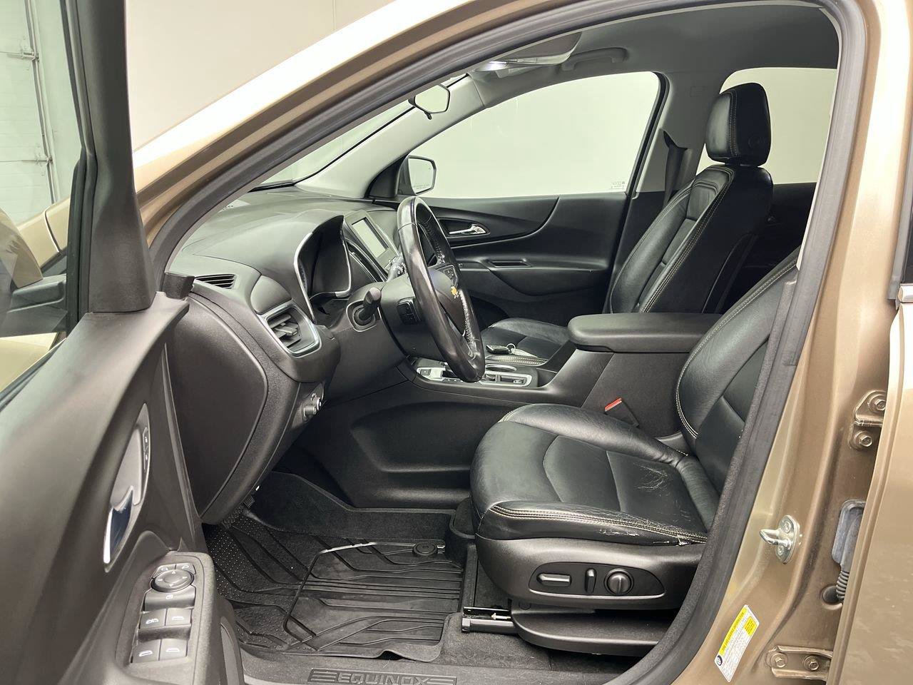 Used 2018 Chevrolet Equinox LT AWD/4WD image 3