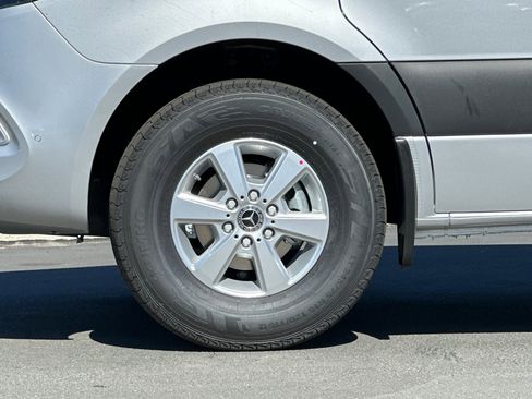 New 2024 Mercedes-Benz Sprinter 2500 image 23