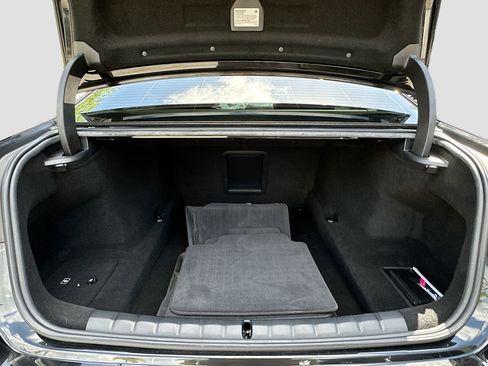 Certified 2024 BMW 760i xDrive w/ Premium Package 2 image 28