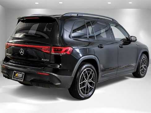 Used 2023 Mercedes-Benz EQB 300 4MATIC image 8