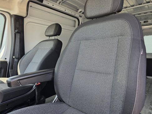 Used 2025 RAM ProMaster 2500 FWD image 28