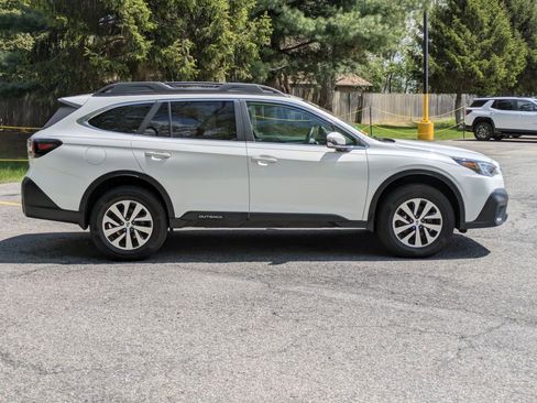 Used 2022 Subaru Outback Premium AWD/4WD image 8