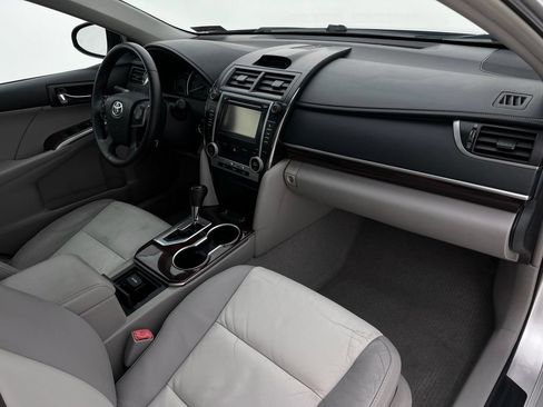 Used 2012 Toyota Camry XLE FWD image 16