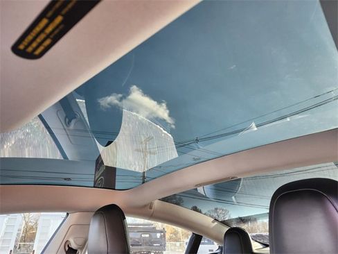 Used 2020 Tesla Model 3 image 20