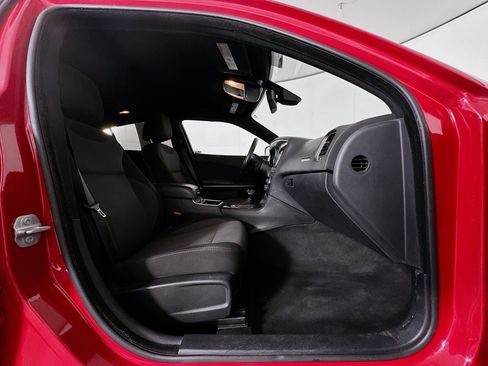 Used 2015 Dodge Charger SE w/ Popular Equipment Group image 28