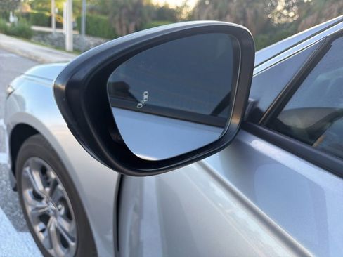 Used 2024 Honda Accord EX image 8