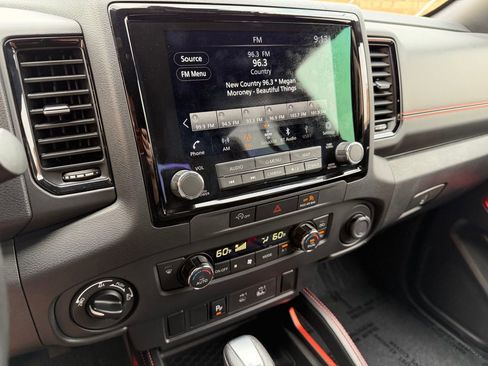 Used 2023 Nissan Frontier PRO-4X w/ Technology Package image 6