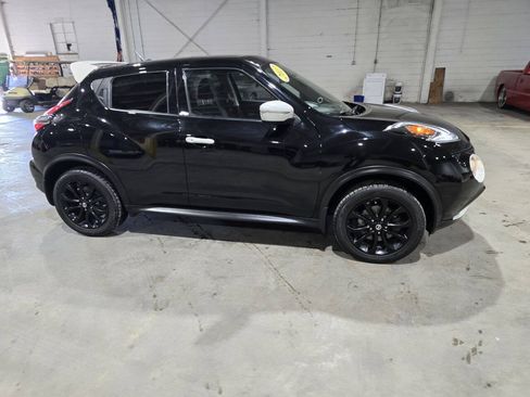 Used 2017 Nissan Juke SV AWD/4WD image 15