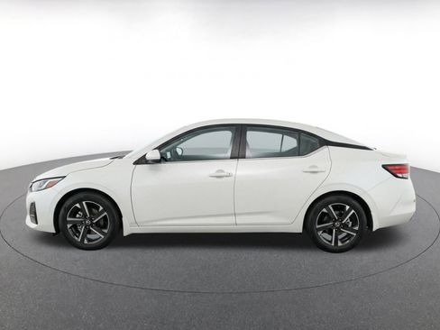 Used 2025 Nissan Sentra SV FWD image 4