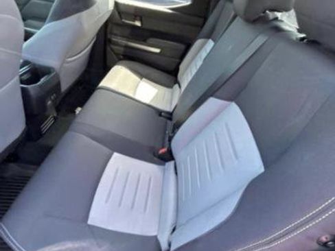 Used 2025 Toyota Tacoma TRD Sport w/ TRD Sport Upgrade Package image 10