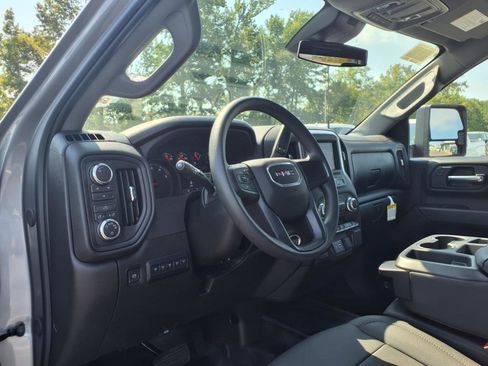 New 2025 GMC Sierra 2500 Pro image 8