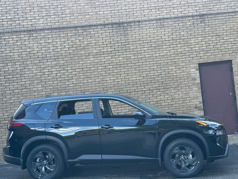 New 2026 Nissan Rogue SV AWD/4WD image 10
