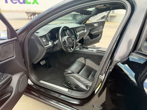 Used 2019 Volvo S60 T5 R-Design FWD image 18