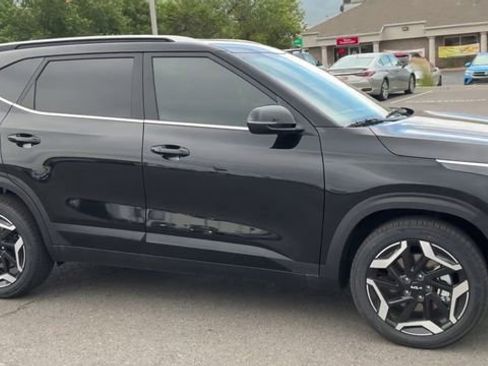 Certified 2025 Kia Seltos SX AWD/4WD image 8