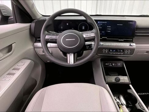 Certified 2024 Hyundai Kona SEL w/ Convenience Package AWD/4WD image 5