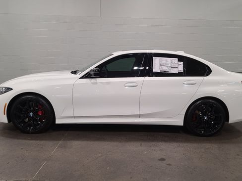 Used 2026 BMW 330i Sedan w/ M Sport Package RWD image 5