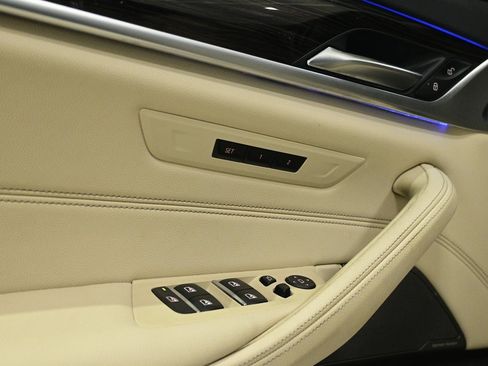 Used 2023 BMW 540i xDrive w/ Premium Package image 20