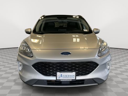 Used 2020 Ford Escape Titanium w/ Titanium Premium Package 2.0 image 3