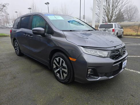 Certified 2025 Honda Odyssey EX-L image 8