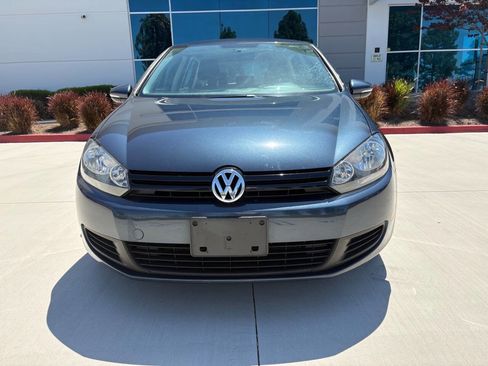 Used 2013 Volkswagen Golf 4-Door FWD image 2