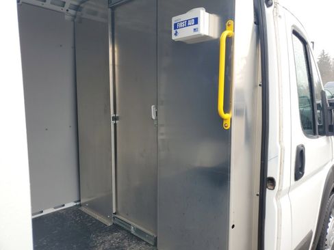 Used 2025 RAM ProMaster 2500 w/ Convenience Group image 26