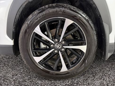 Used 2024 Toyota Corolla Cross XSE image 18