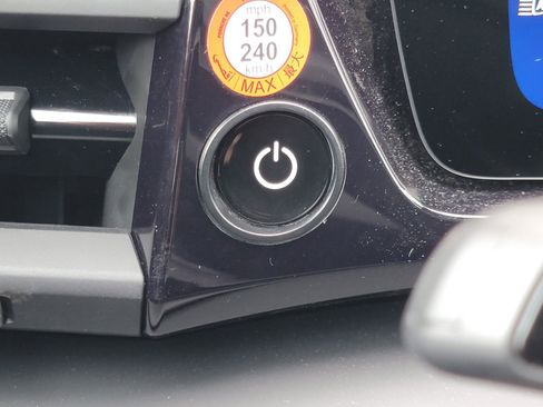 Used 2024 Porsche Macan 4 Electric image 15