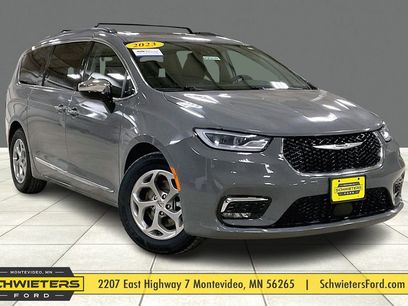 Used 2023 Chrysler Pacifica Limited
