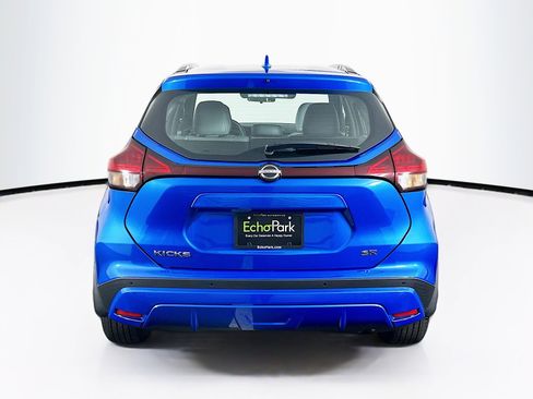 Used 2023 Nissan Kicks SR w/ SR Premium Package image 7