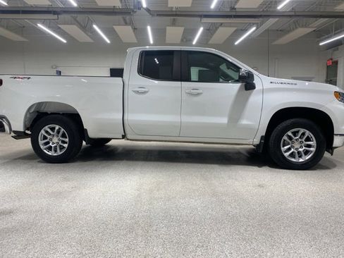 Used 2022 Chevrolet Silverado 1500 LT w/ Max Trailering Package image 5