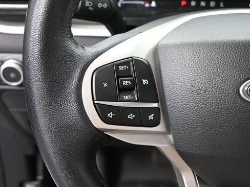 Used 2022 Ford Explorer XLT AWD/4WD image 27