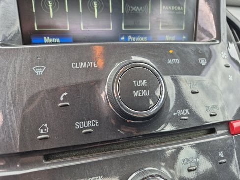 Used 2015 Chevrolet Volt FWD image 33