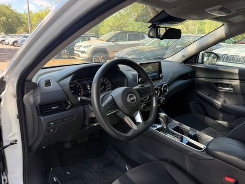 Used 2025 Nissan Sentra SV image 31