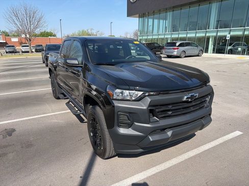 Used 2026 Chevrolet Colorado W/T w/ WT Custom Package image 6