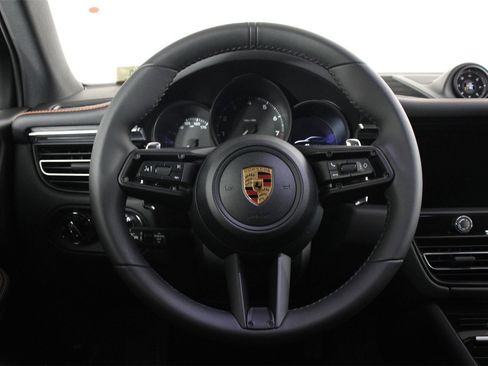 New 2026 Porsche Macan image 12