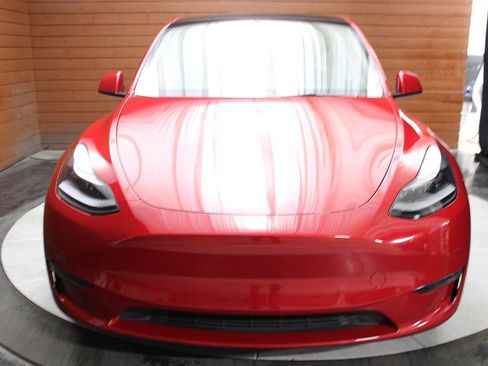 Used 2022 Tesla Model Y Performance image 36