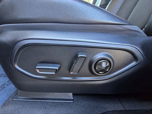Used 2023 Jeep Grand Cherokee Altitude RWD image 18