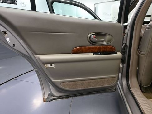 Used 2002 Buick Le Sabre Limited FWD image 38