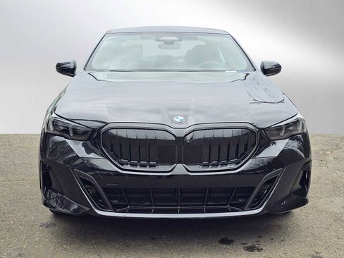 New 2026 BMW 530i xDrive w/ M Sport Package AWD/4WD image 8