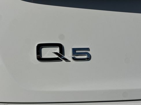 Used 2023 Audi Q5 2.0T Premium w/ Convenience Package AWD/4WD image 27