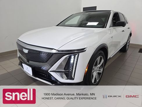 Used 2024 Cadillac Lyriq Tech w/ Driver Assist Package AWD/4WD image 1