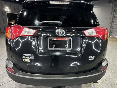 Used 2015 Toyota RAV4 XLE AWD/4WD image 4